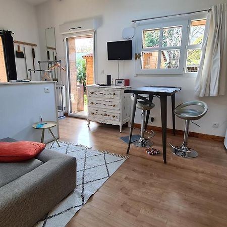 Charmant Logement Avec Parking Apartamento Orvault Exterior foto